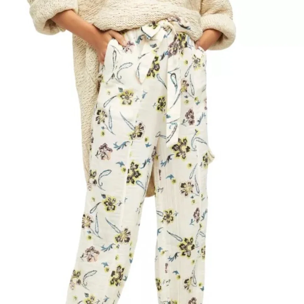 HP💝Free People Floral Trouser medium - Picture 1 of 4